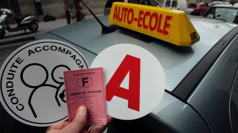 Trouver la meilleure auto-école dans votre département : Guide Complet